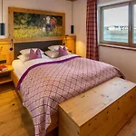 Madlhof Aparthotel 4*